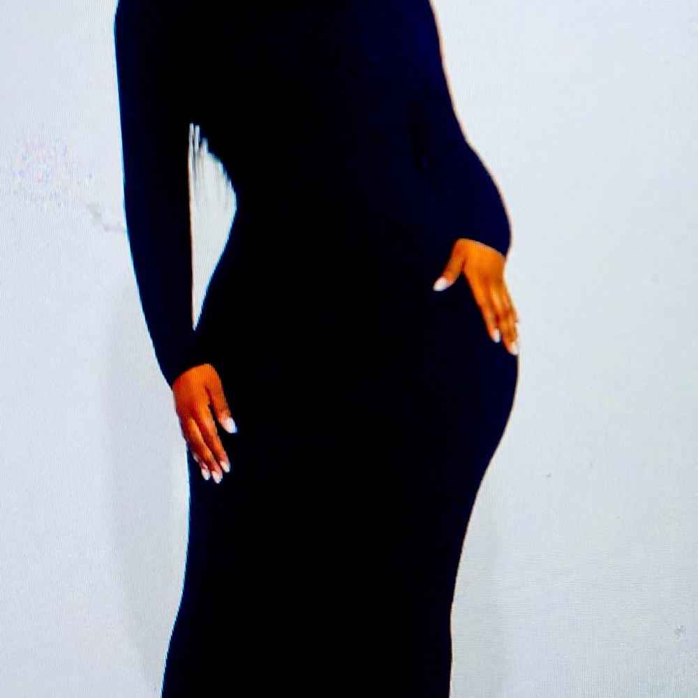 EUC BLACK LONG TURTLE NECK BODYCON DRESS